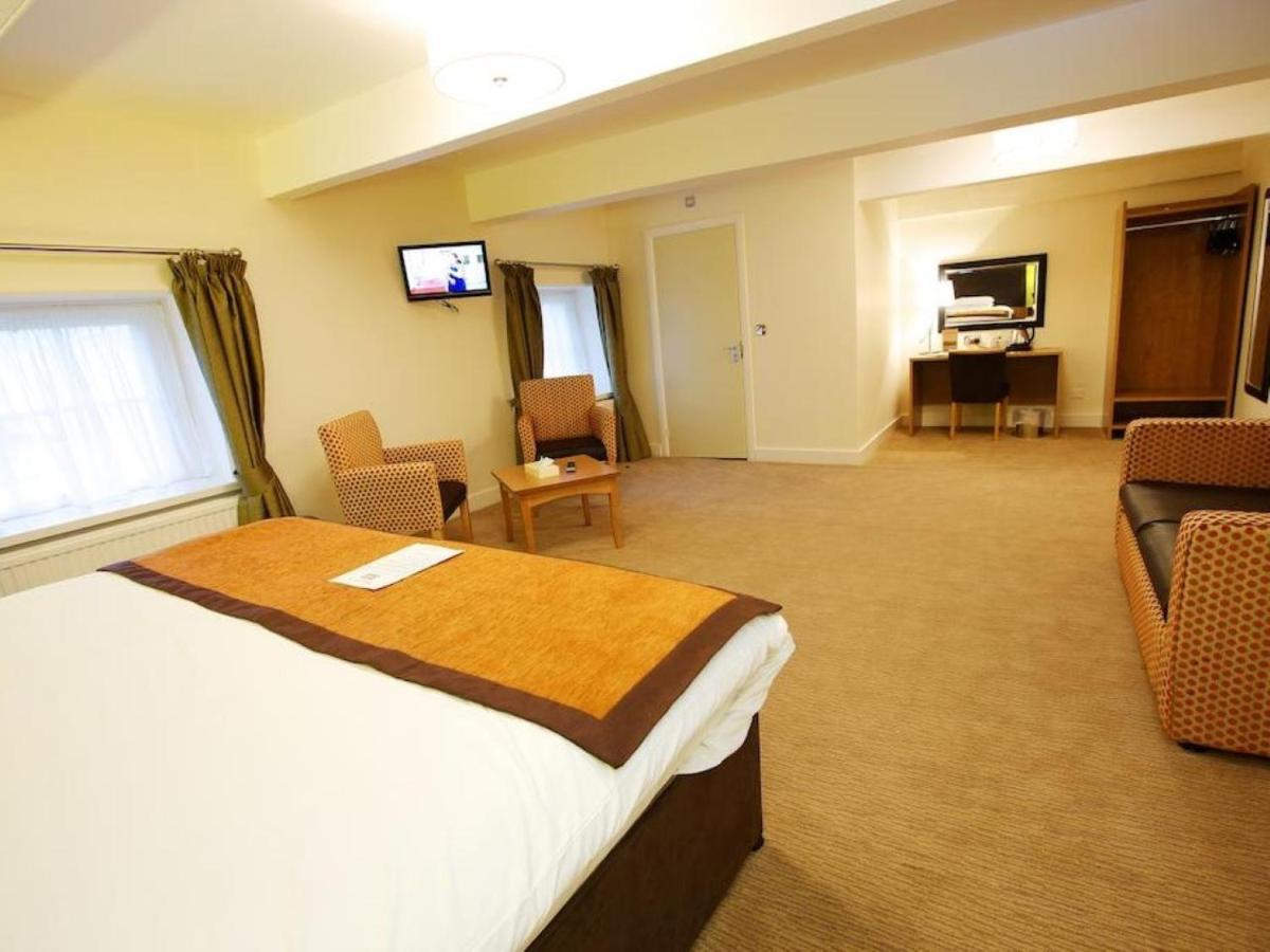 Lord Nelson Hotel Pembroke Buitenkant foto