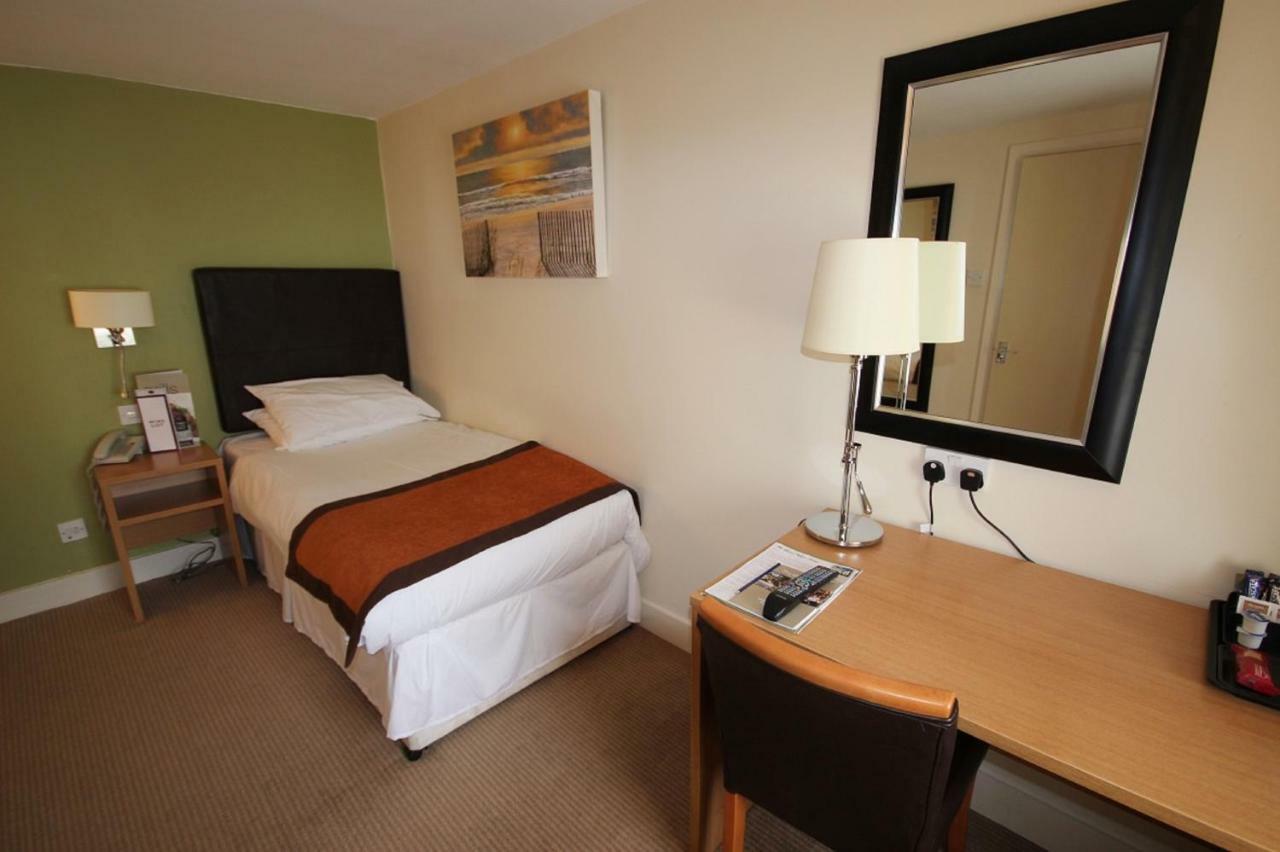 Lord Nelson Hotel Pembroke Buitenkant foto